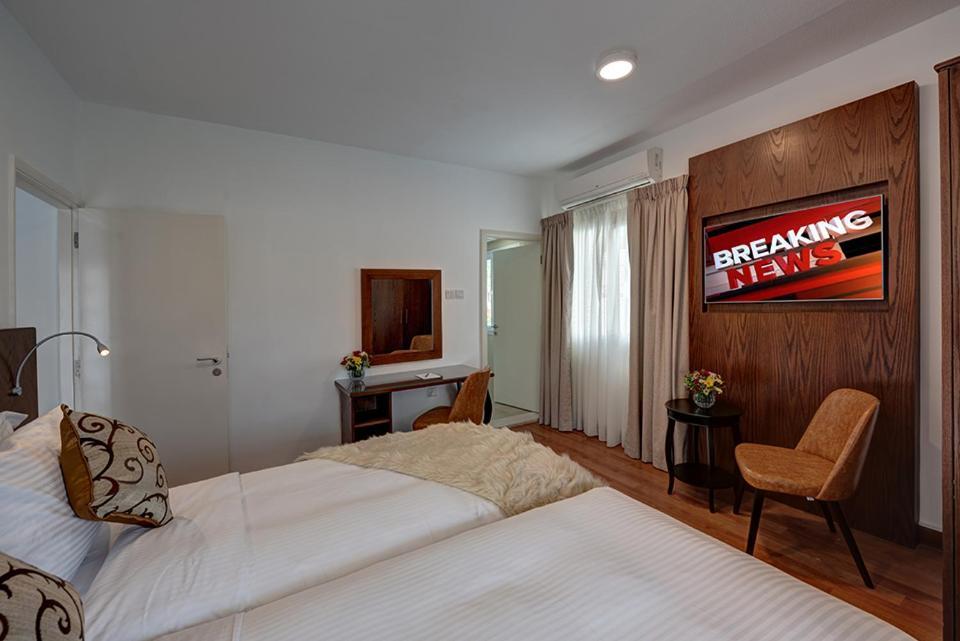 J5 Four Bedroom Villa Holiday home in Al Wasl Dubai Esterno foto