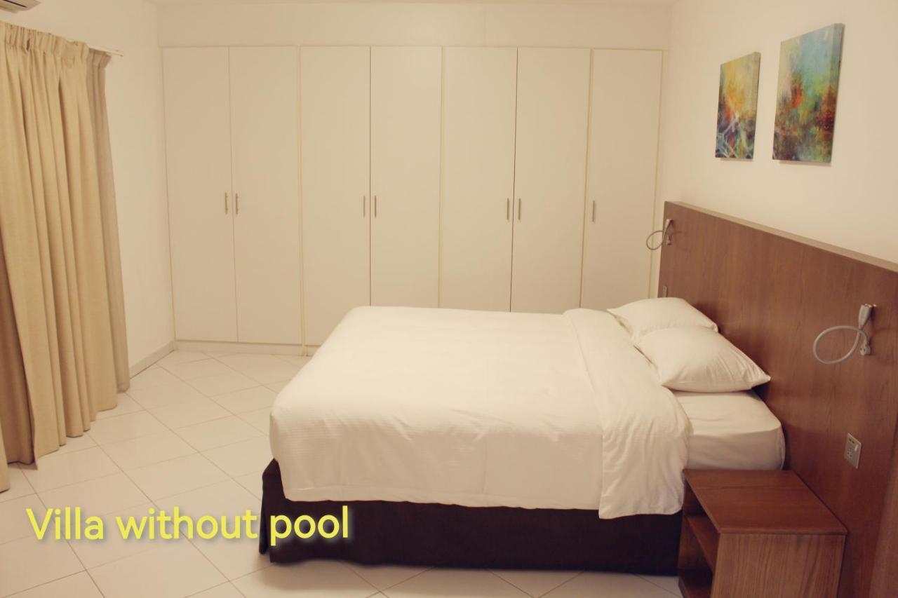 J5 Four Bedroom Villa Holiday home in Al Wasl Dubai Esterno foto