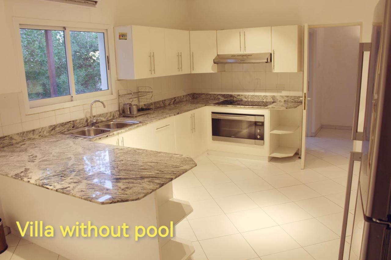 J5 Four Bedroom Villa Holiday home in Al Wasl Dubai Esterno foto